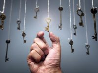 امیدوارم با به اشتراک گذاشتن این نکات سهم کوچکی در موفقیت های بزرگ پیش رویتان داشته باشم.